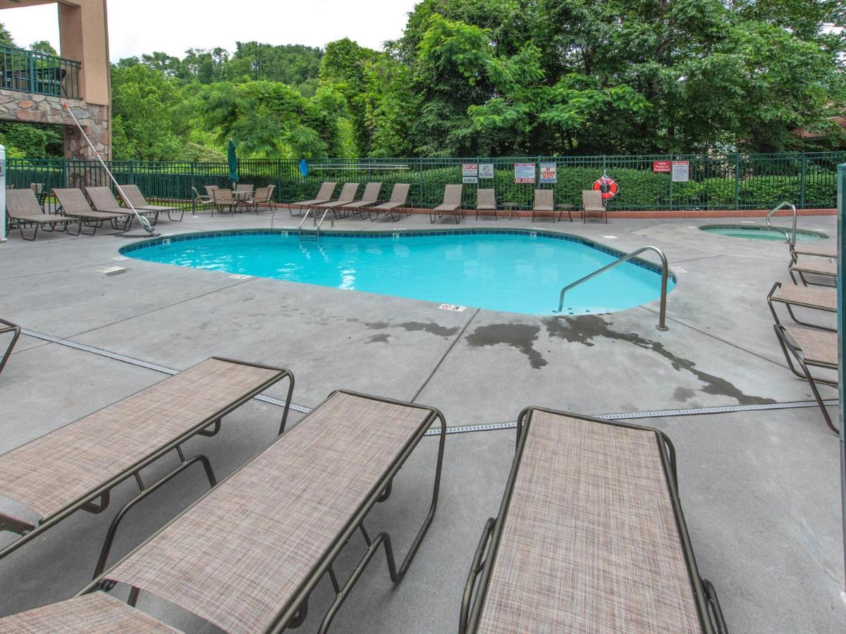 Appartamento City Bear, 2Br, Pool, Spa, Downtown Gatlinburg, Sleeps 6 Esterno foto